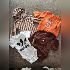4 Baby Boy Onesies Size 9 Months
